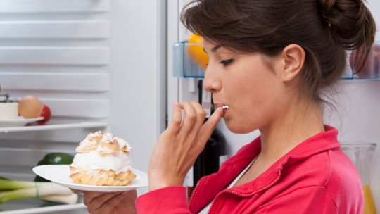 Break That Snacking Habit with These Expert Tips